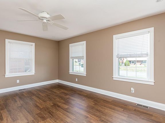 5th image of 1612 Thirlstane Ct