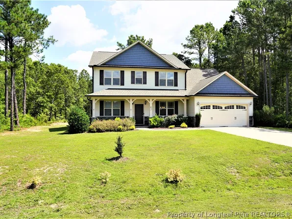 82 Cypress Dr, Spring Lake, NC 28390
