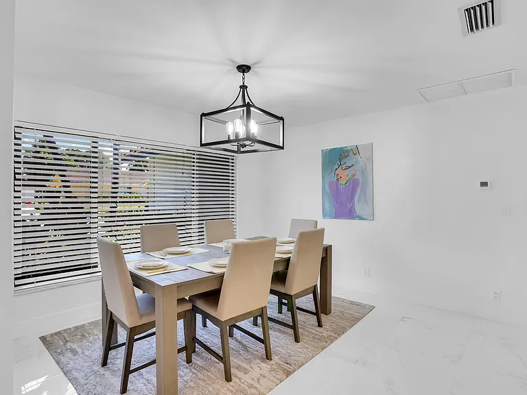 1225 NW 15th St — Photo 40