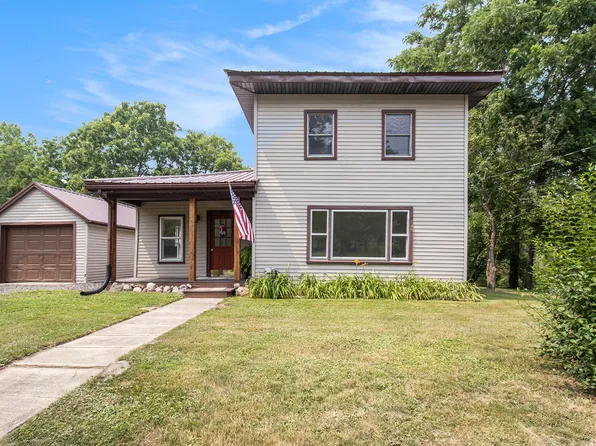 319 N McPherson St, Stanton, MI 48888