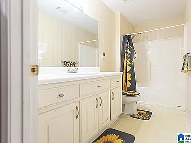 3 bed, 1425 sqft, $650 — Photo 2