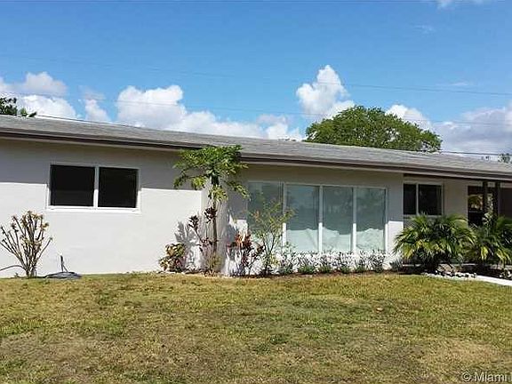 4th image of 9431 Haitian Dr