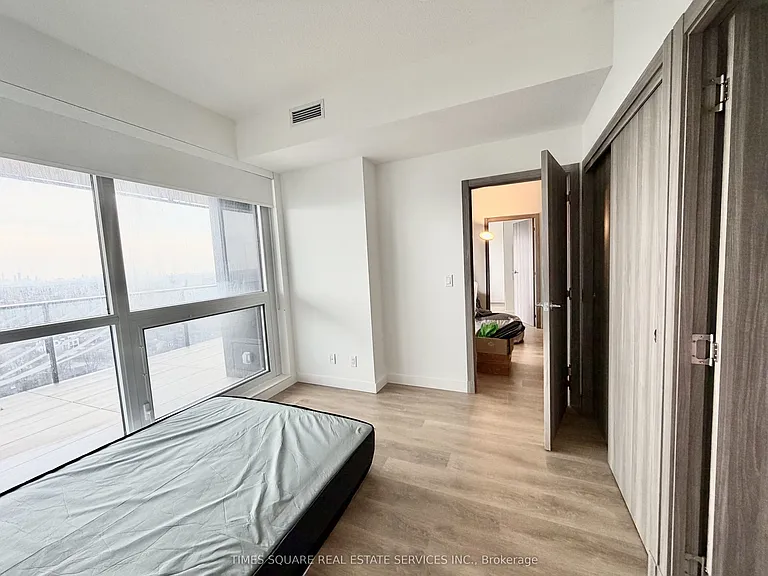 27 McMahon Dr #2203 — Photo 14