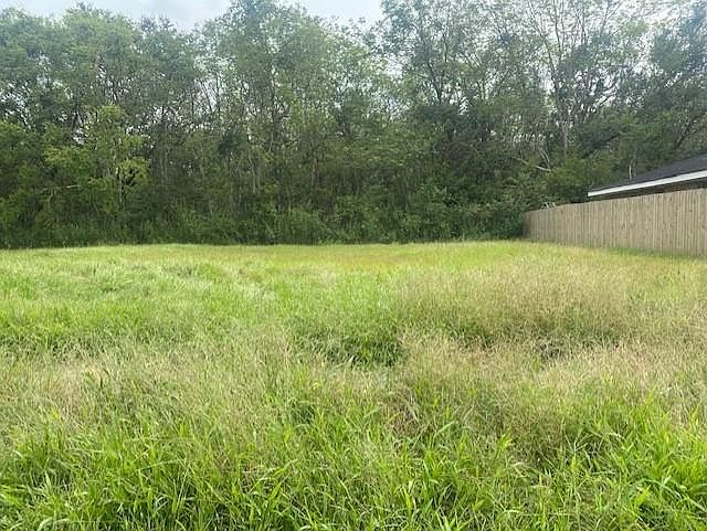 2nd image of 1637 Heights Dr