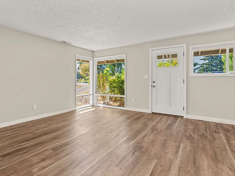 5237 NE Alberta St — Photo 3