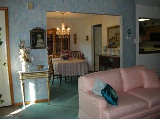 303 Wind Ripple Ct, Harleysville, PA 19438