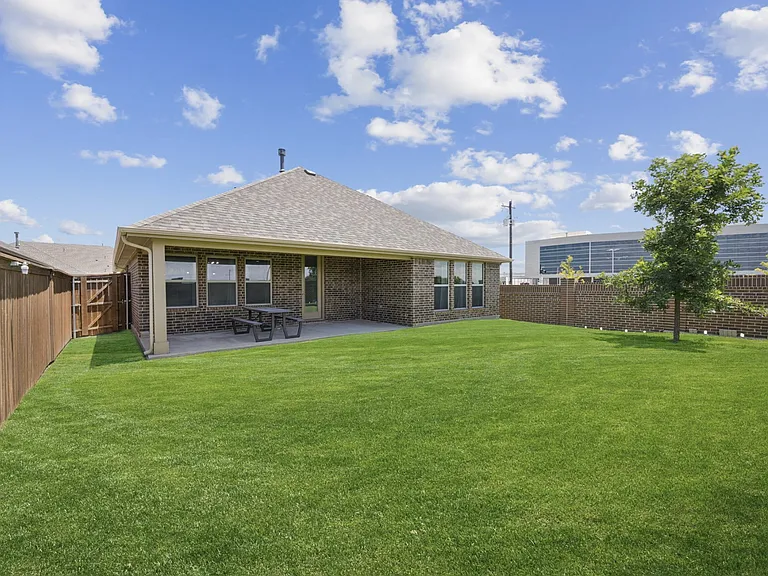 3201 Velma Ln — Photo 25