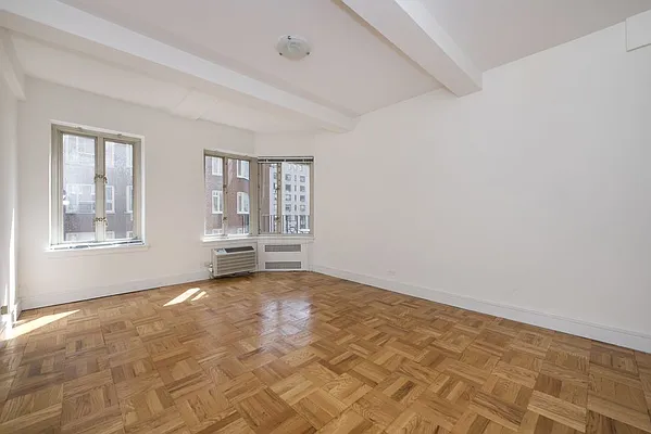 Rented by Bold New York | media 6