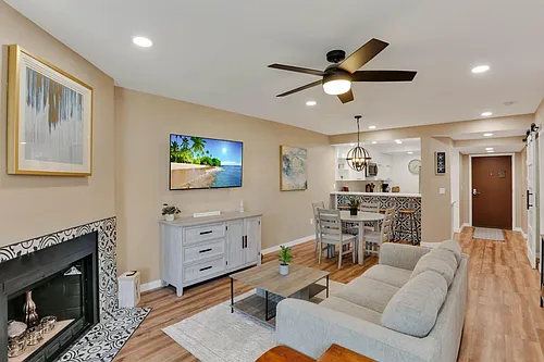 3098 Rue Dorleans Photo 1