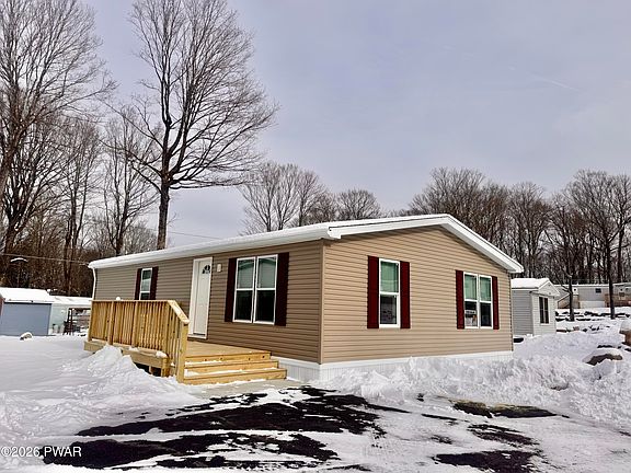 2nd image of 120 Middle Rd