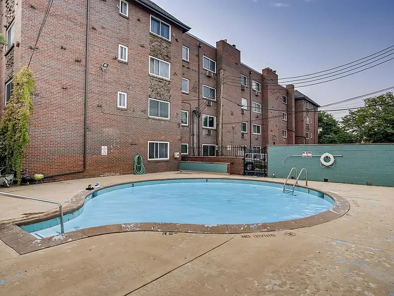 1270 N Marion St #307 — Photo 15
