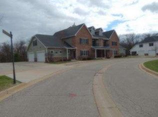 19533 Jamestown Pl #29, Bristol, WI 53104