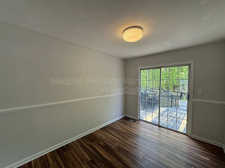 10910 Chesterwood Dr — Photo 6