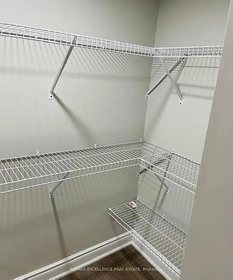 77 Folgate Cres #BASEMENT — Photo 5