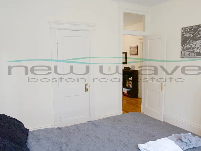 104 Queensberry St #14 — Photo 5