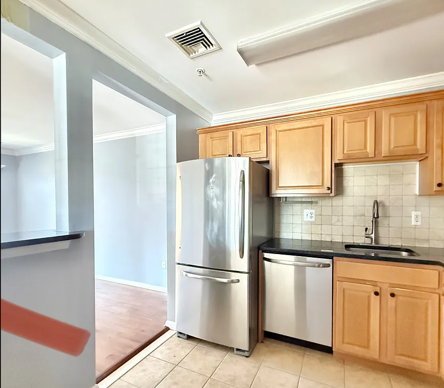 2 bed, 876 sqft, $3,000 — Photo 4