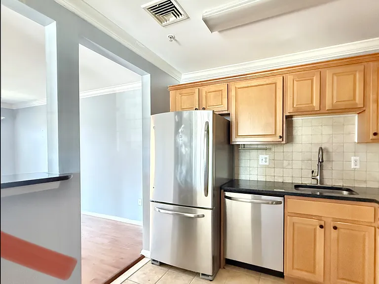 19 Isaacs St #228 — Photo 4