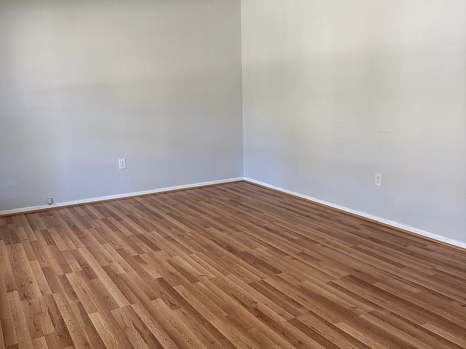 3 bed, 1004 sqft, $1,300 — Photo 3