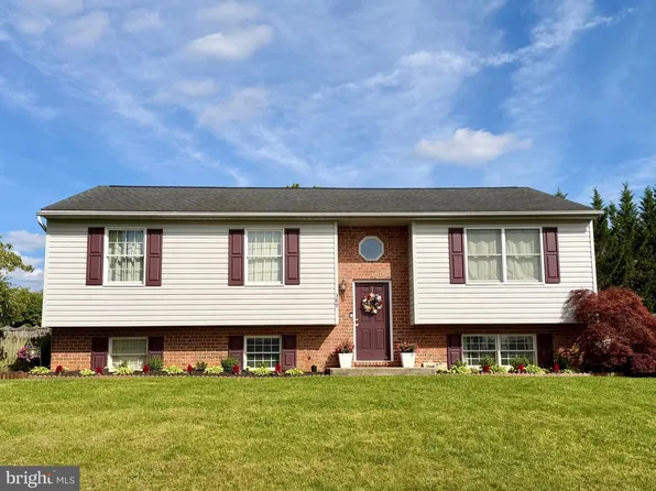 389 Mountain Laurel Ct, Westminster, MD 21158