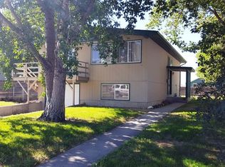 422 E 8th St, Powell, WY 82435