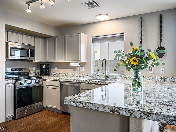 5th image of 7300 Casa Solar Ct