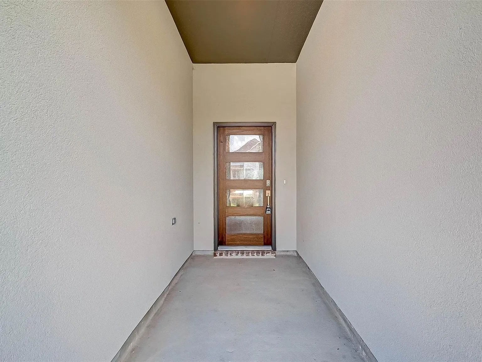 4 bed, 3.0 bath, 2446 sqft, $3,000 — Photo 4