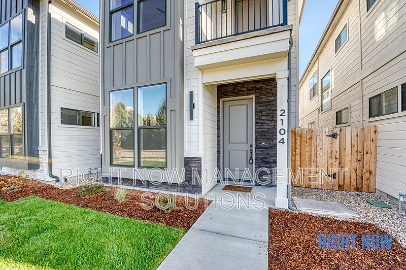 4 bed, 3.0 bath, 1810 sqft, $2,900 — Photo 3