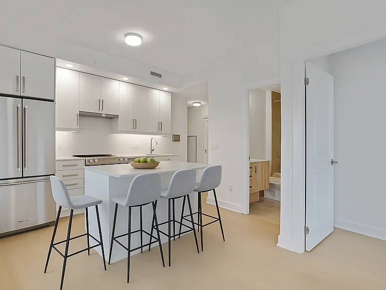3240 William Coltson Ave — Photo 183
