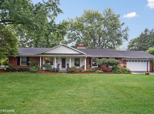1431 W Greenbriar Dr, Mount Prospect, IL