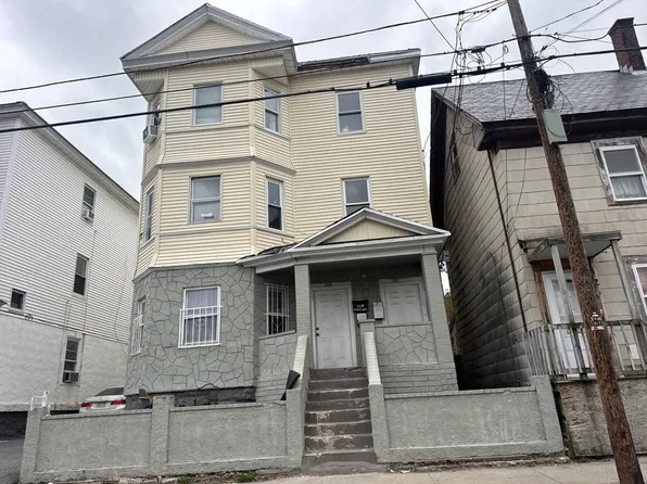 108 Willow St #110, Lawrence, MA 01841