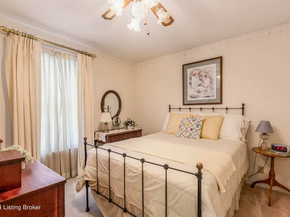 1406 Donard Park Ave, Louisville, KY 40218