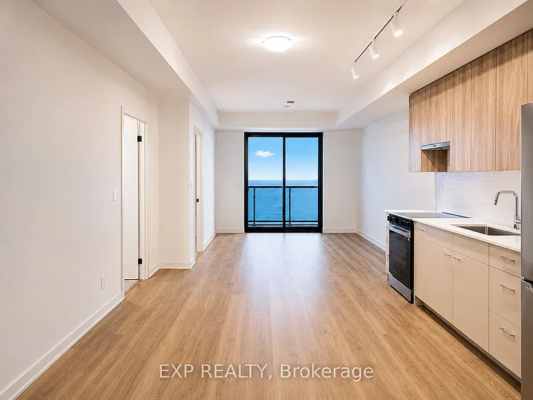 2075 Lakeshore Rd S #1405 — Photo 2