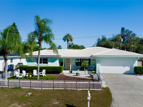 1551 San Helen Dr, Dunedin, FL 34698