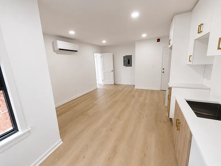 856 N 22nd St #3F — Photo 4