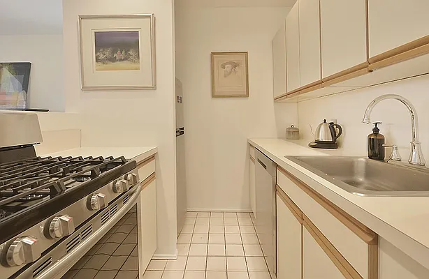 Sold by Bank Neary | media 20