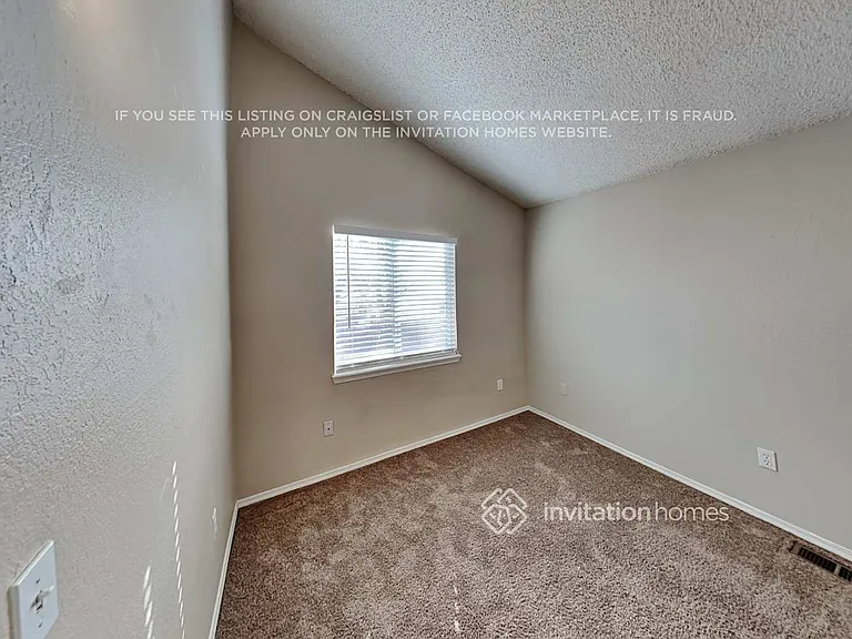18358 E Layton Pl — Photo 8