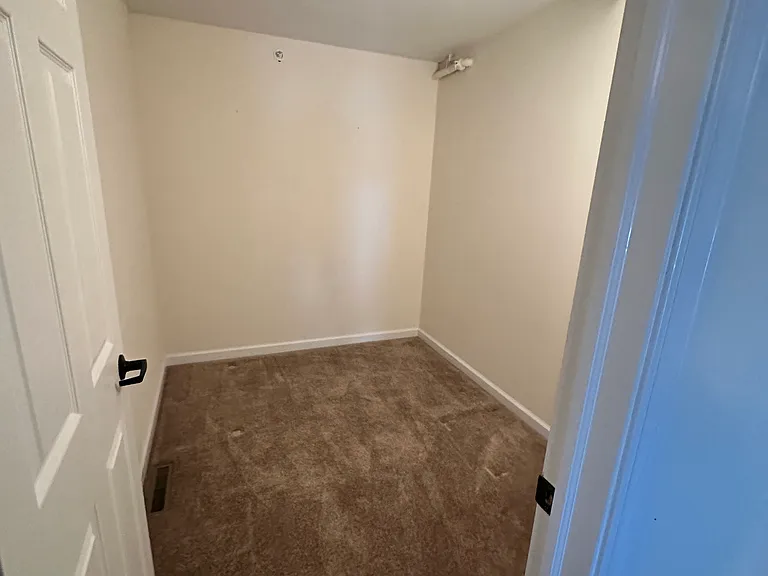 221 Glen St. — Photo 11