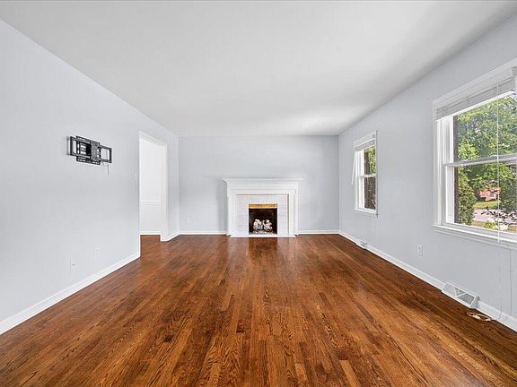 5th image of 1288 Gainesway Dr