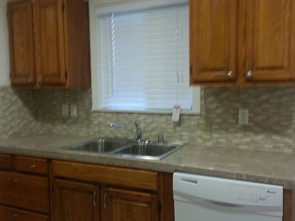 Kitchen - dishwasher