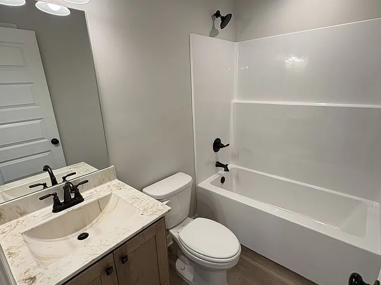 8712 Clark Ave — Photo 11