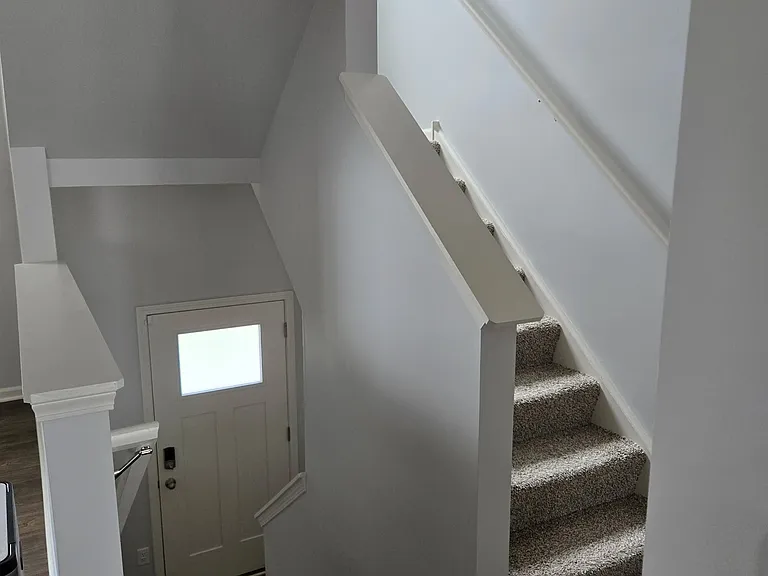 3806 Bissel Dr — Photo 16
