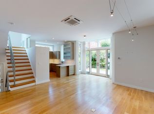 138 Banks St #1A, Cambridge, MA 02138