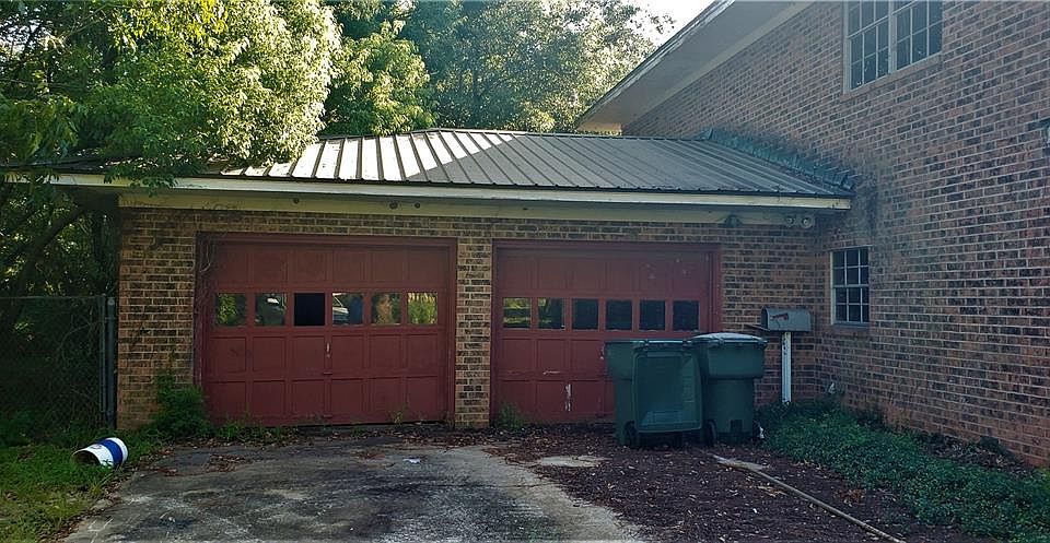1st image of 2636 Lombardy Dr