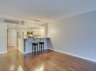 1001 Bay St #410, Toronto, ON