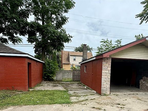 2nd image of 421 Polk Ave