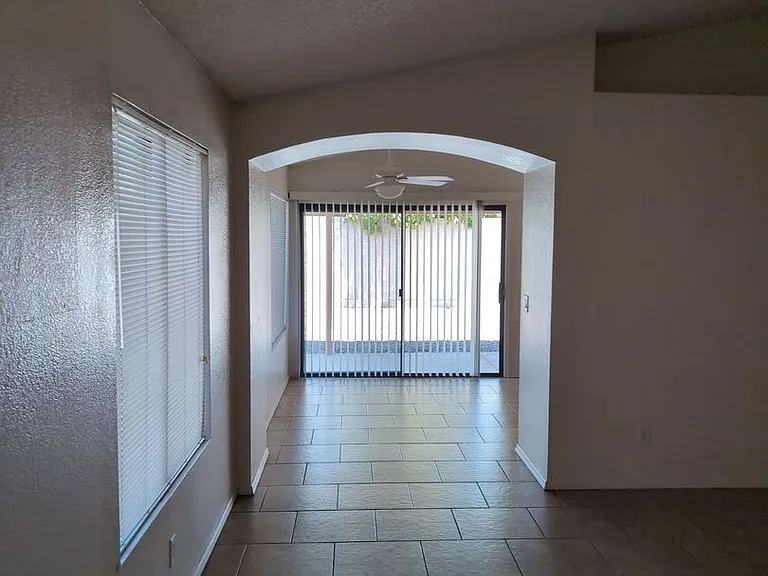73 S Cypress Ct — Photo 4