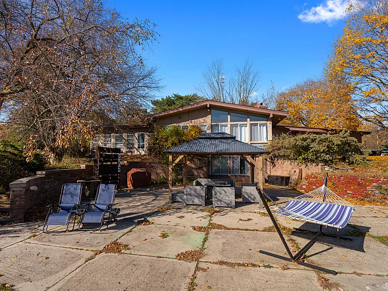 4105 Riverview Dr — Photo 34