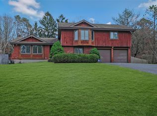 199 Wading River Hollow Rd, Ridge, NY 11961