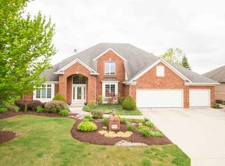 7004 Mangrove Ln, Fort Wayne, IN 46835