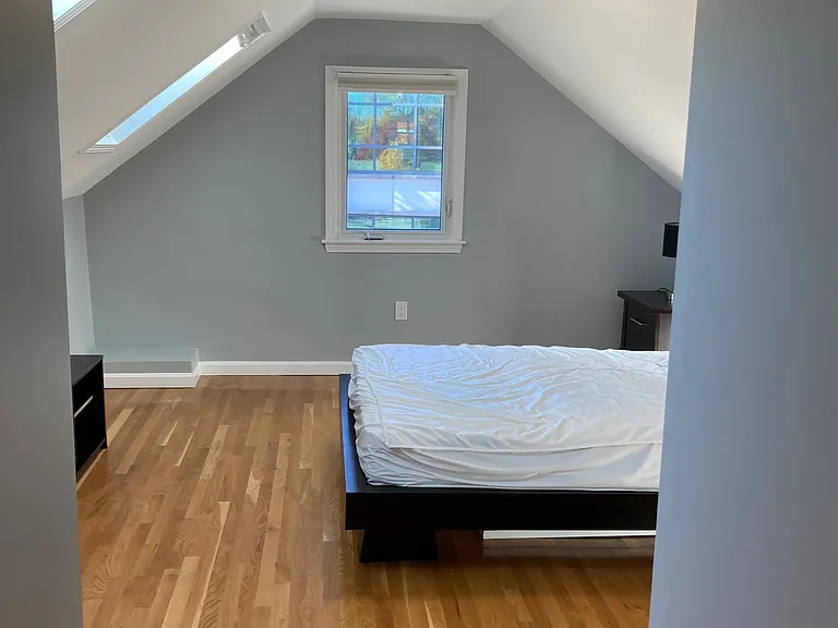 16 Aberdeen Ave #16 — Photo 14